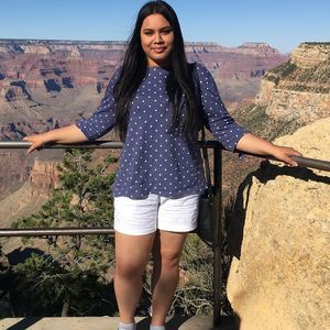 Meet your Posher, Amira